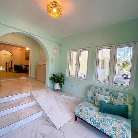 Bed and Breakfast Golden Palms House Nassau Exteriér fotografie