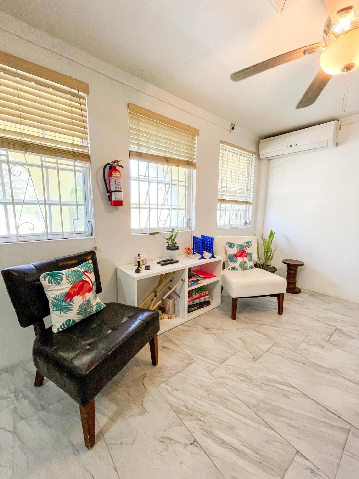 Bed and Breakfast Golden Palms House Nassau Exteriér fotografie