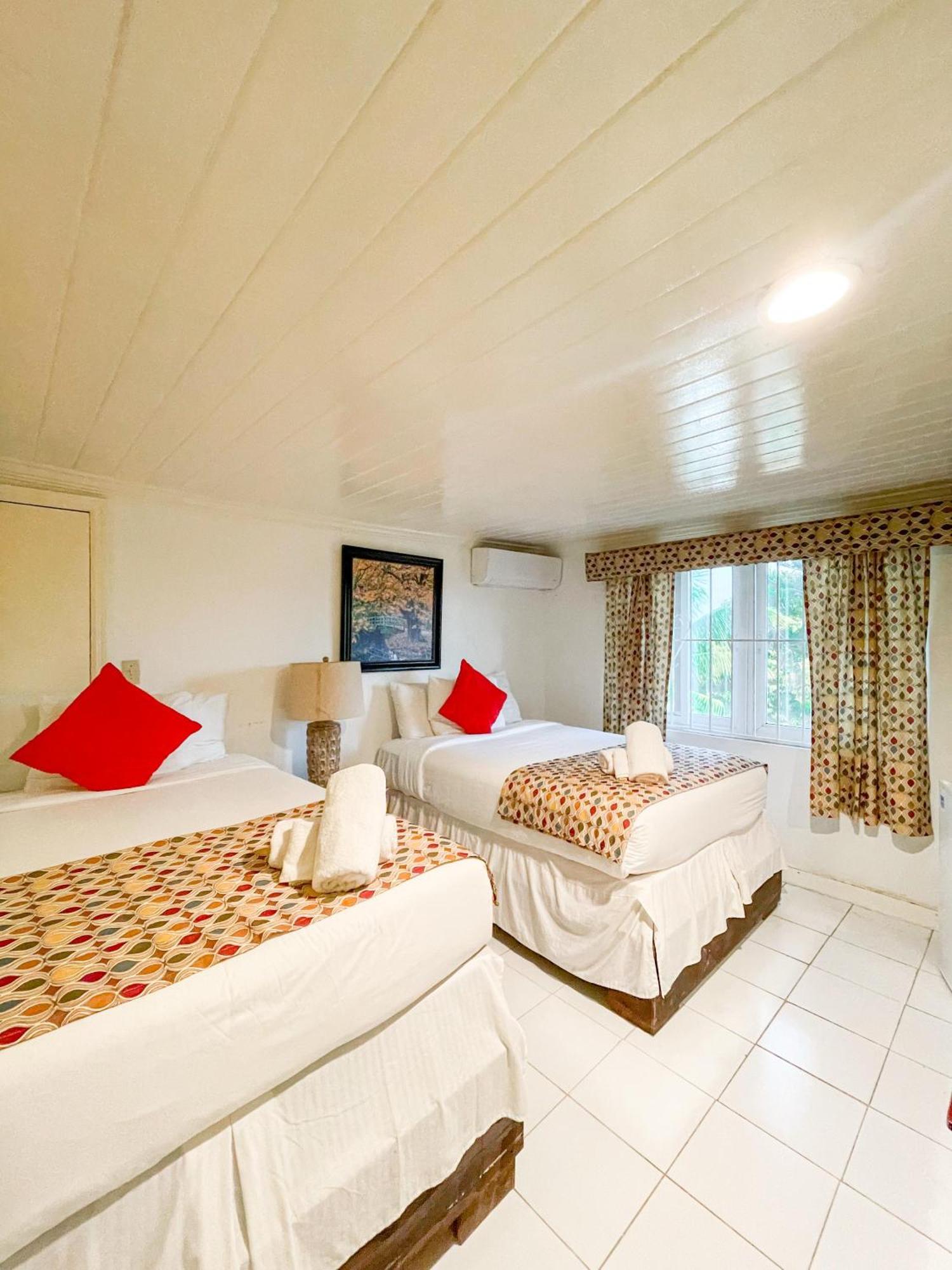 Bed and Breakfast Golden Palms House Nassau Exteriér fotografie
